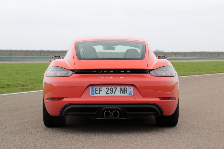  Porsche 718 Cayman S 2016 года  (фото 30 из 36)